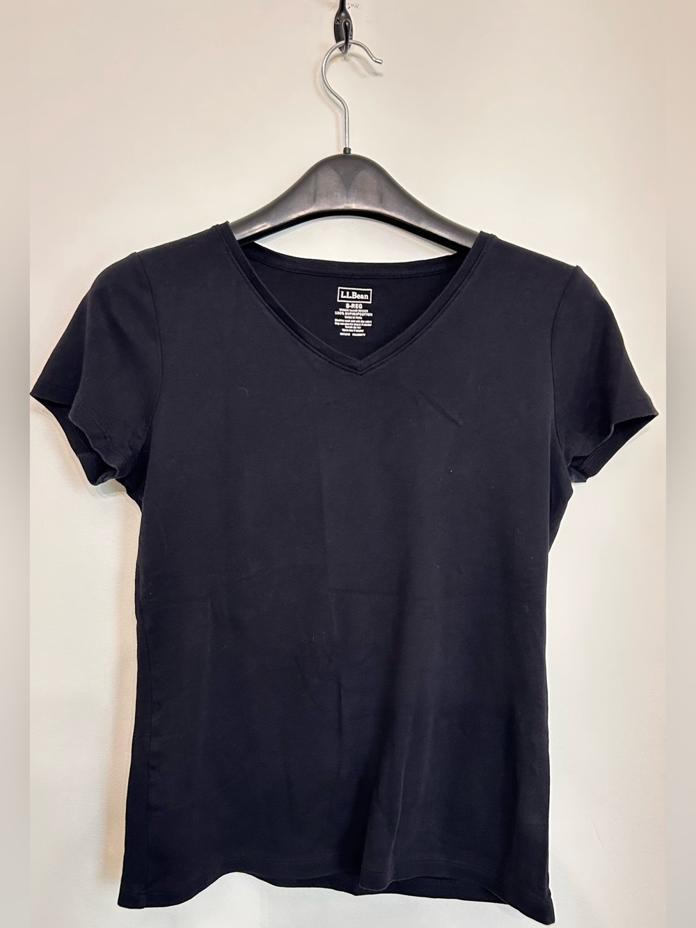 NWOT L.L. BEAN V NECK 100% SUPIMA COTTON